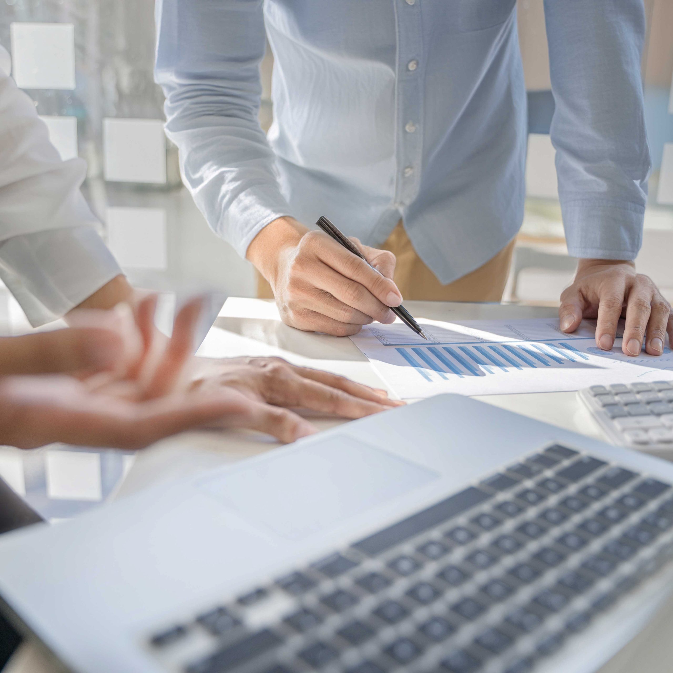 startup-business-people-teamwork-calculating-a-val-2021-09-04-08-10-09-utc_neu